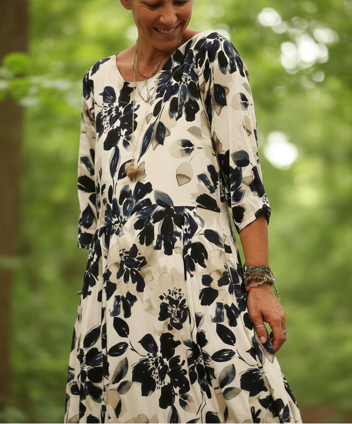Mirevalda | Flowy Pleated Maxi Dress