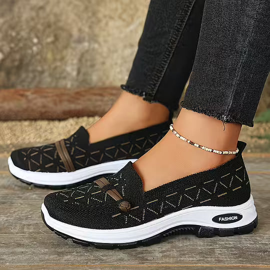 Varelle | Knit Slip On Walking Shoes