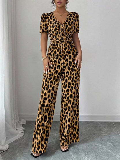 Valesse | Flattering Leopard Print Jumpsuit