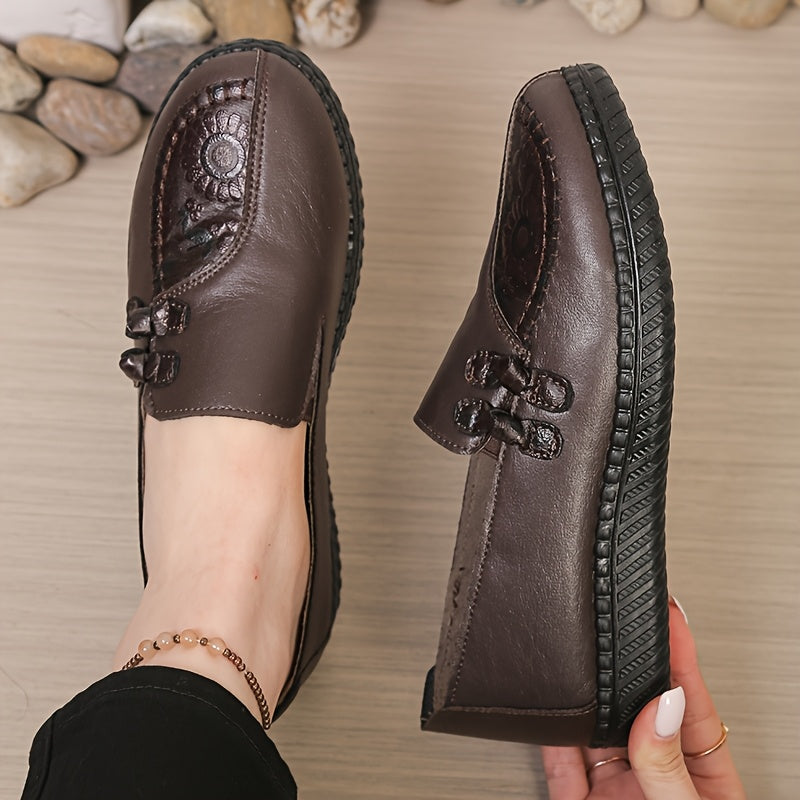 Pavelle | Embroidered Round Toe Comfort Shoes