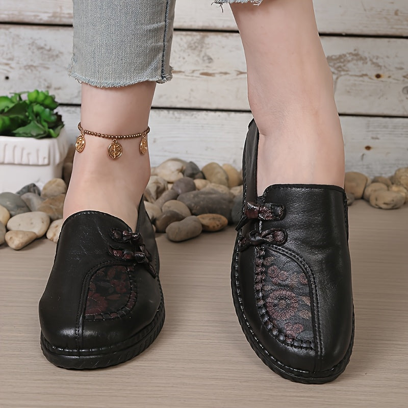 Pavelle | Embroidered Round Toe Comfort Shoes