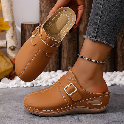 Virethia | Closed Toe Slip On Clogs