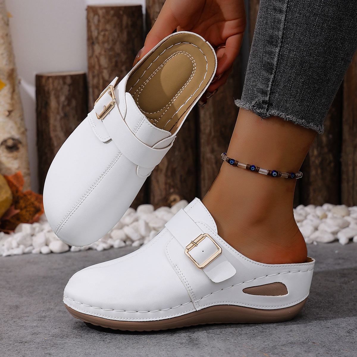 Virethia | Closed Toe Slip On Clogs