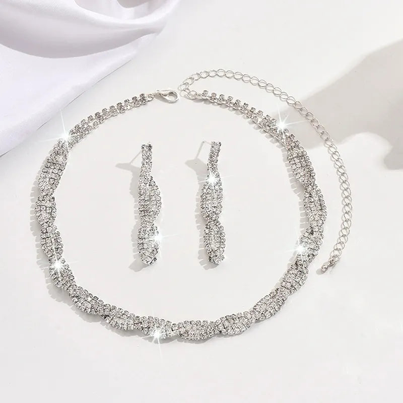 Orlennia | Radiant Twist Necklace Set