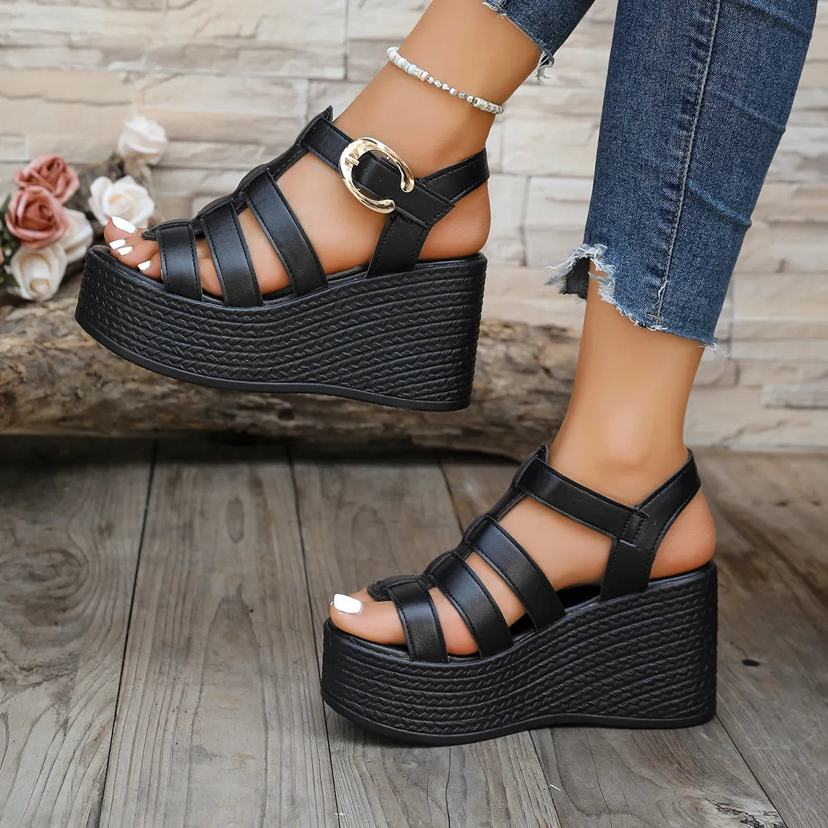 Olivara | Lightweight Platform Strap Sandals