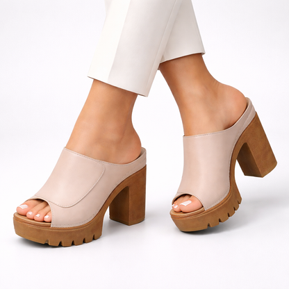 Zinnara | Retro Inspired Heel Mule Sandals
