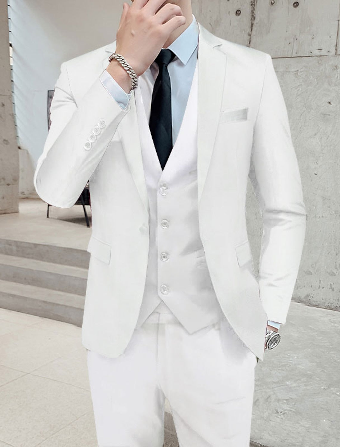Ashbourne | Tailored Fit Three Piece Suit