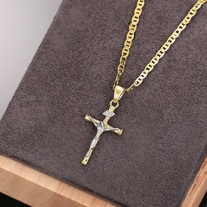 Bayford | Gleaming Cross Pendant Necklace