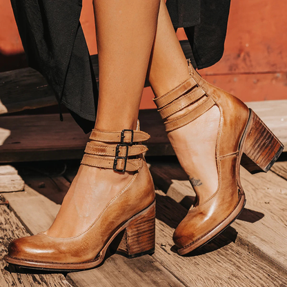 Avalisse | Vintage Buckle Leather Pumps