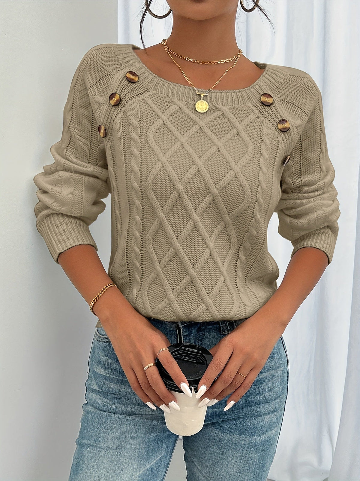 Corentine | Cable Knit Button Sweater