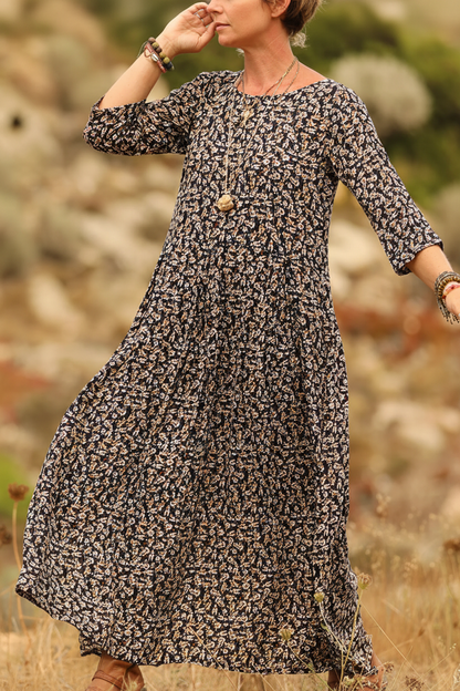 Mirevalda | Flowy Pleated Maxi Dress
