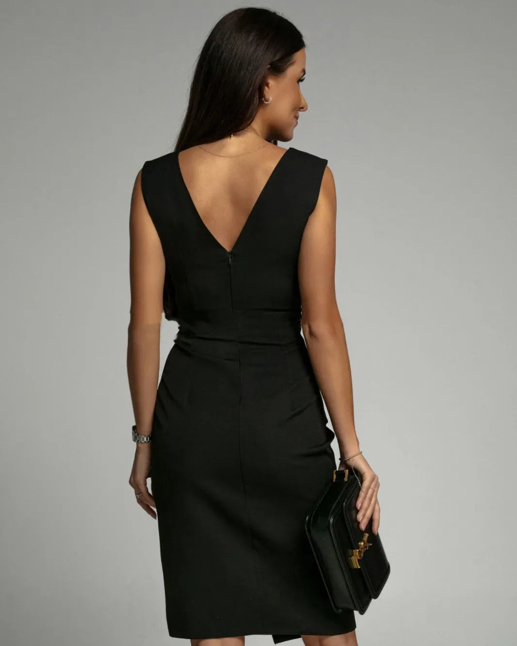Alveria | Elegant Ruched Midi Dress