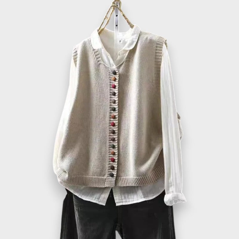 Ravina | Round Neck Button Knit Vest