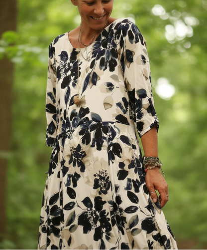 Mirevalda | Flowy Pleated Maxi Dress