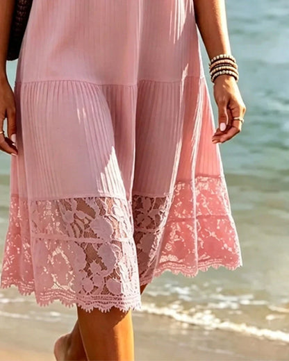 Roselinde | Relaxed Short Sleeve Lace Dress