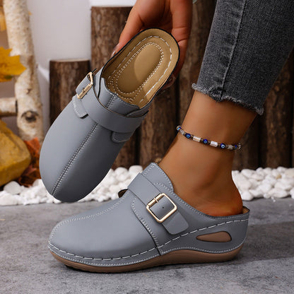 Virethia | Closed Toe Slip On Clogs