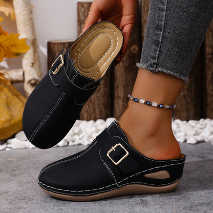 Virethia | Closed Toe Slip On Clogs