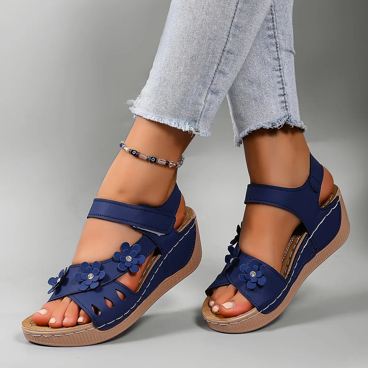 Delavelle | Cushioned Flower Wedge Sandals